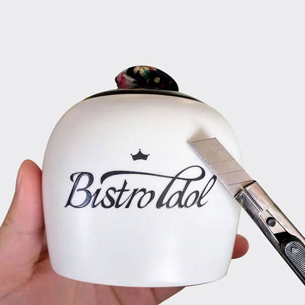 Chcesz dowiedzieć się więcej o zabawy naklejki UV?